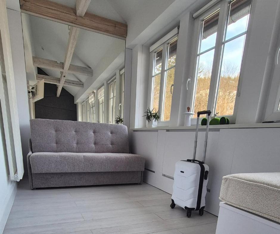 Apartment White R Parking W Cenie!!! *